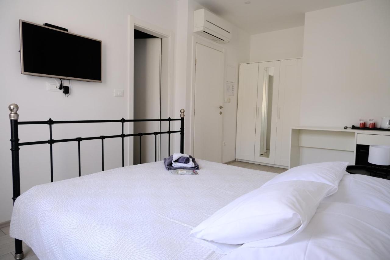 Boutique Hotel Alegria Supetar Extérieur photo